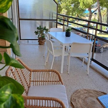 Colibri Apartment Beach Салоу Экстерьер фото