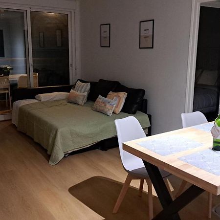 Colibri Apartment Beach Салоу Экстерьер фото