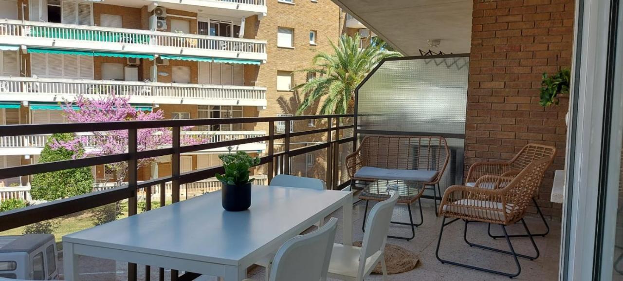Colibri Apartment Beach Салоу Экстерьер фото