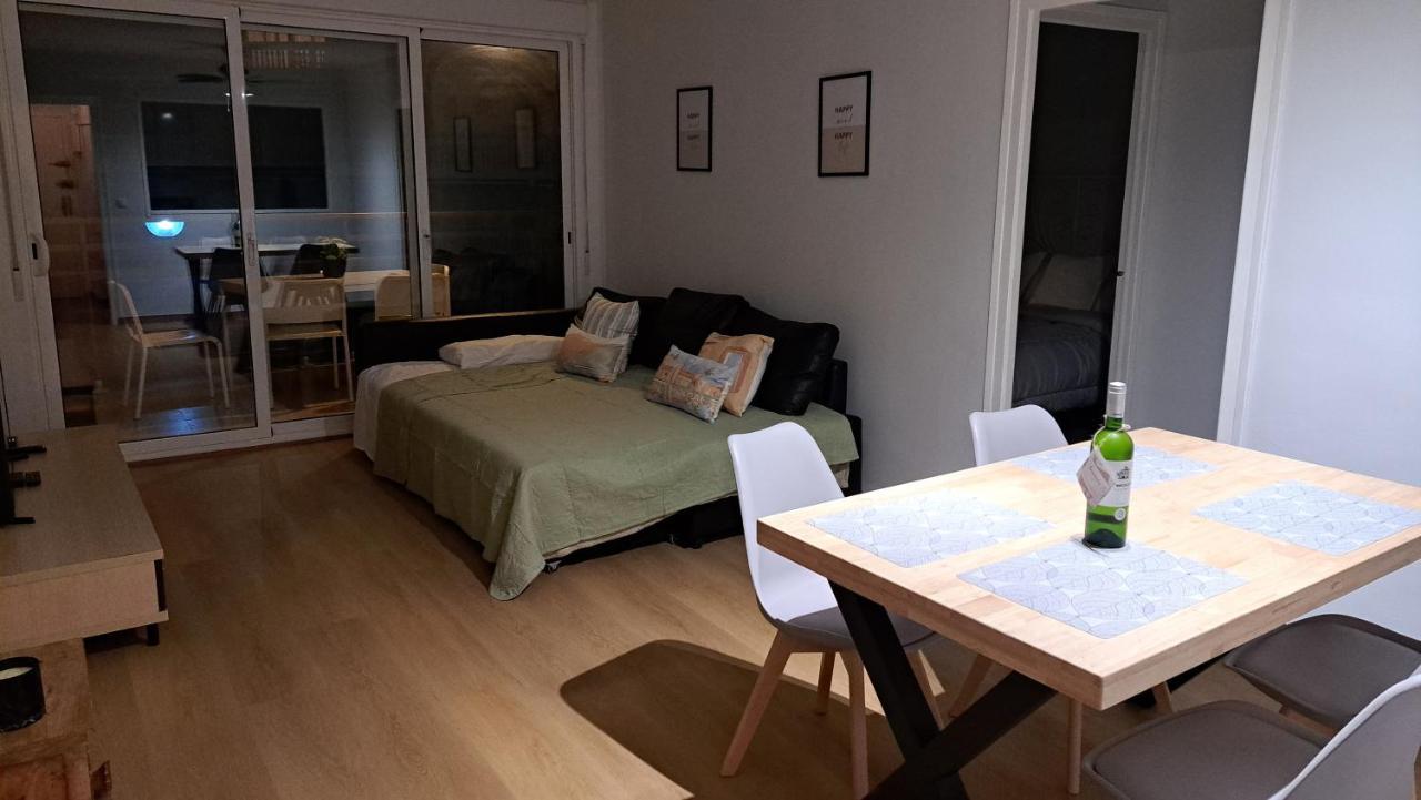 Colibri Apartment Beach Салоу Экстерьер фото