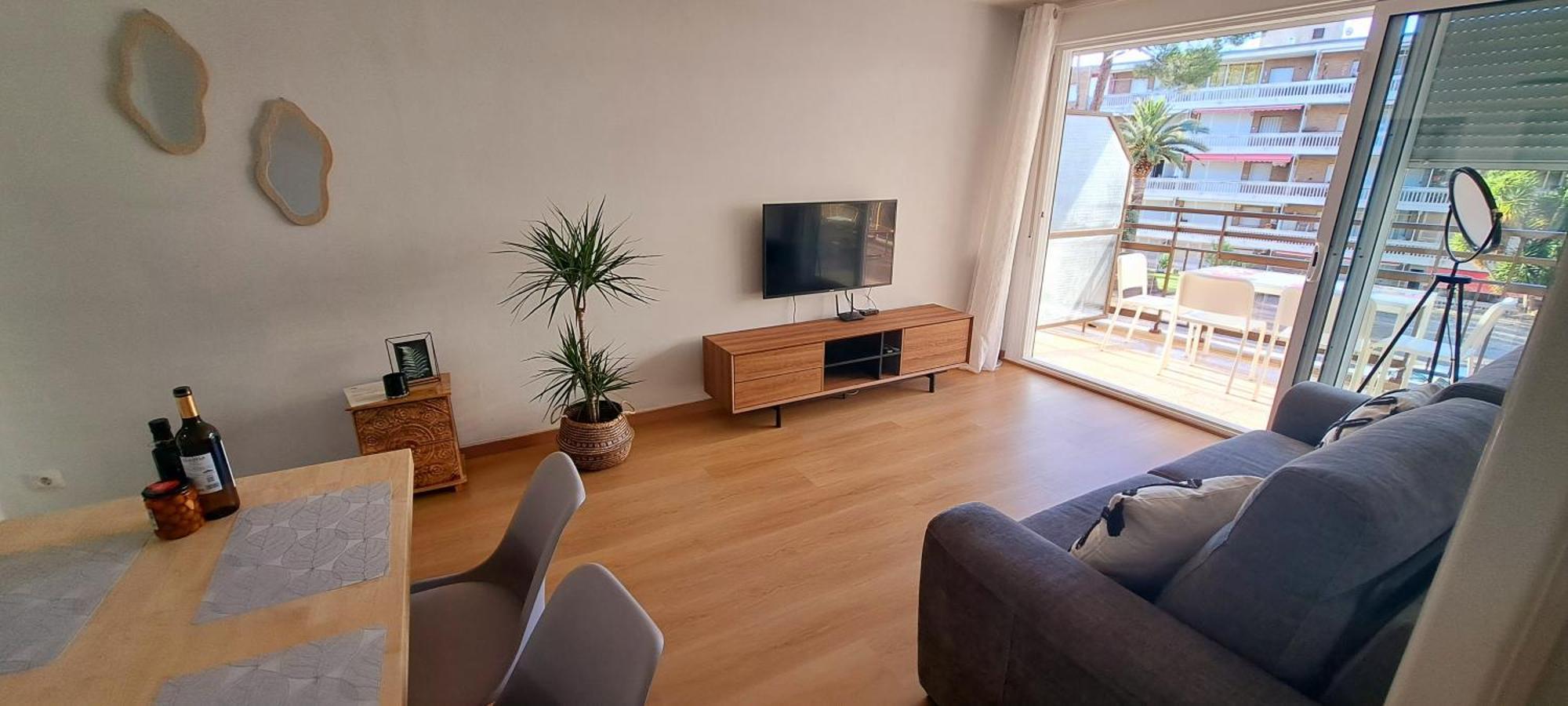 Colibri Apartment Beach Салоу Экстерьер фото